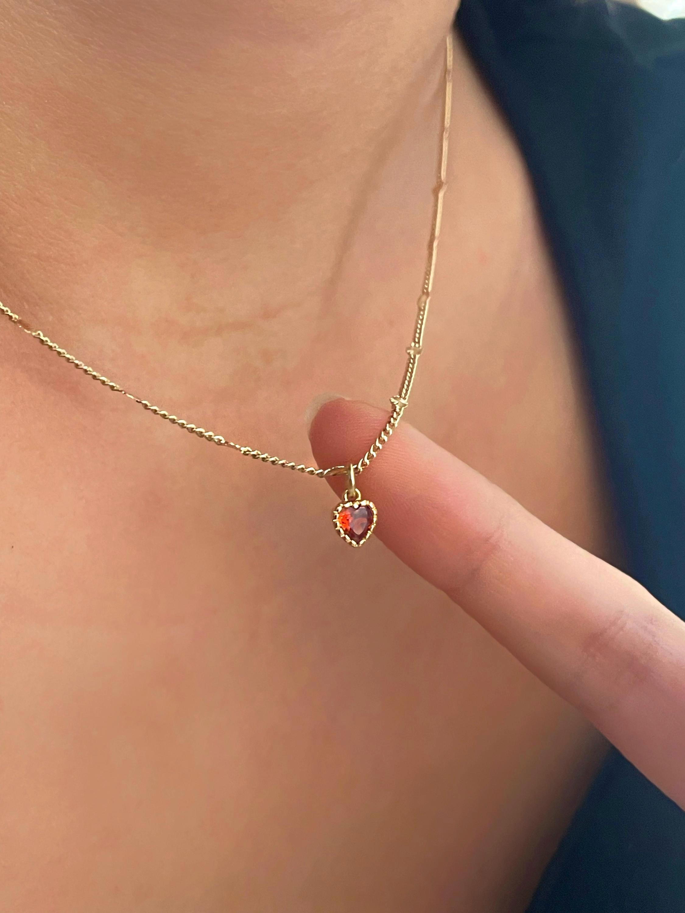 Red Heart Necklace, 1 / 5