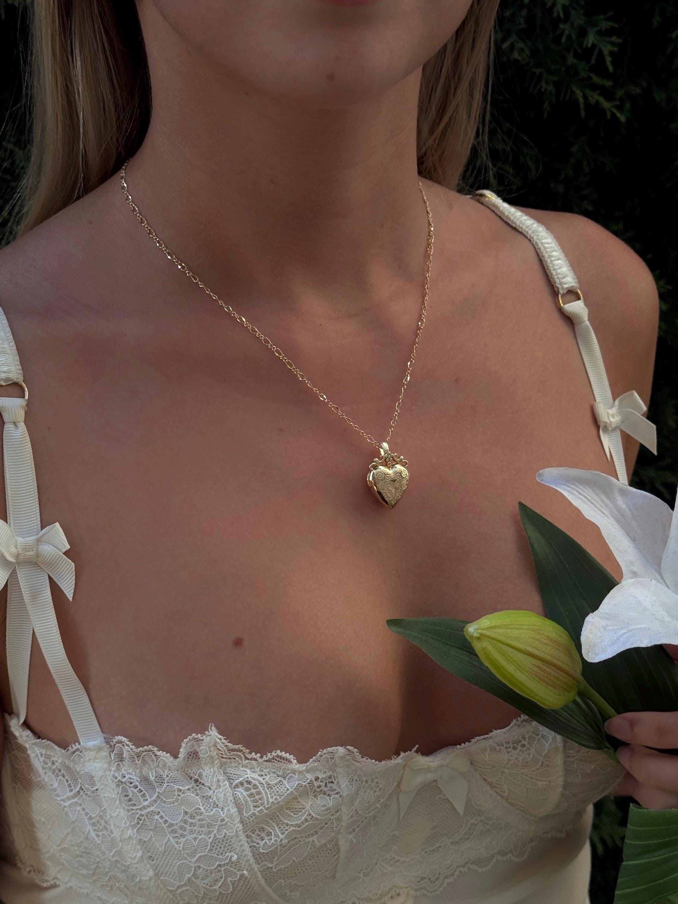 Vintage Open Heart Locket, 3 / 9