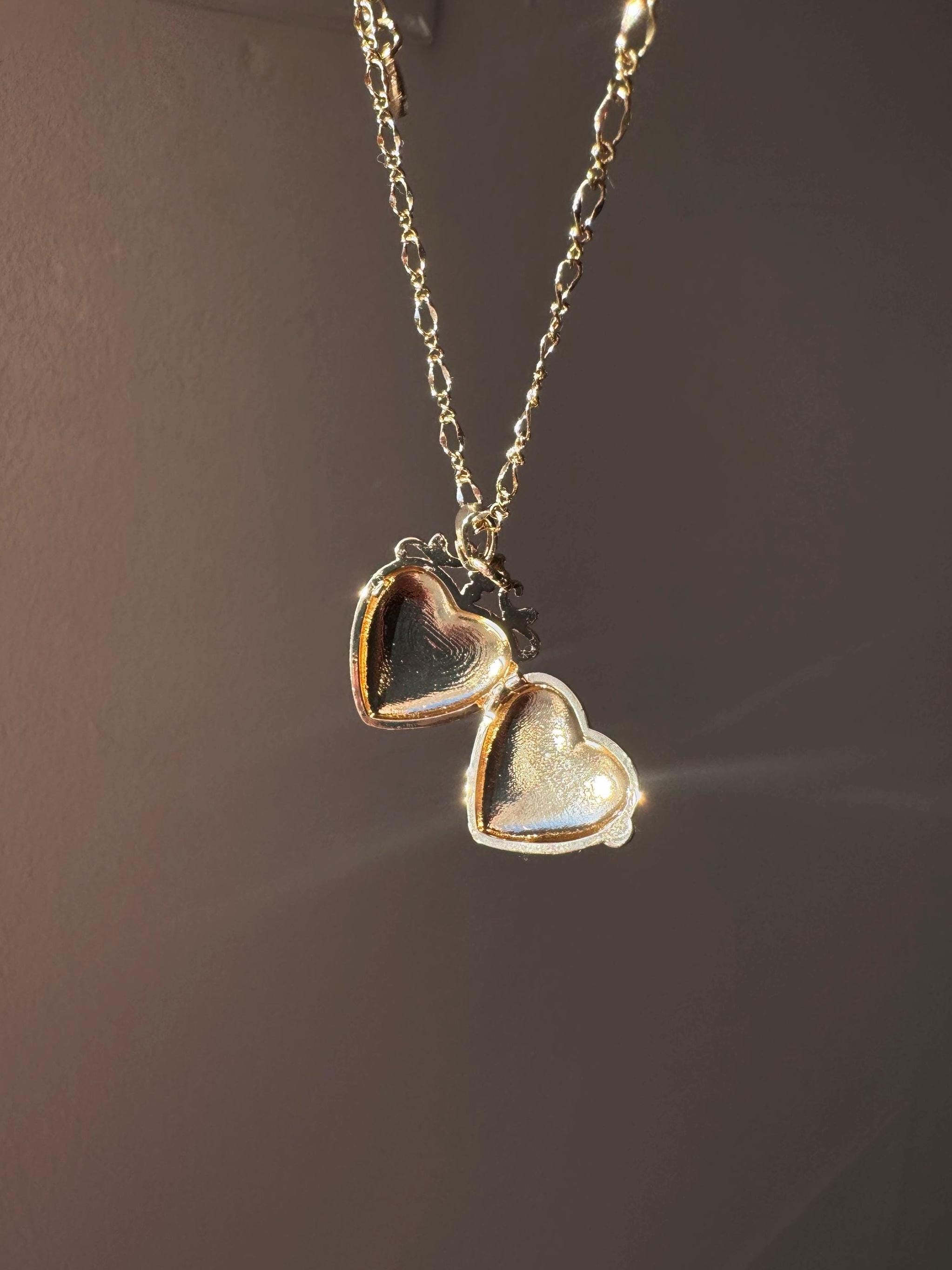 Vintage Open Heart Locket, 6 / 9
