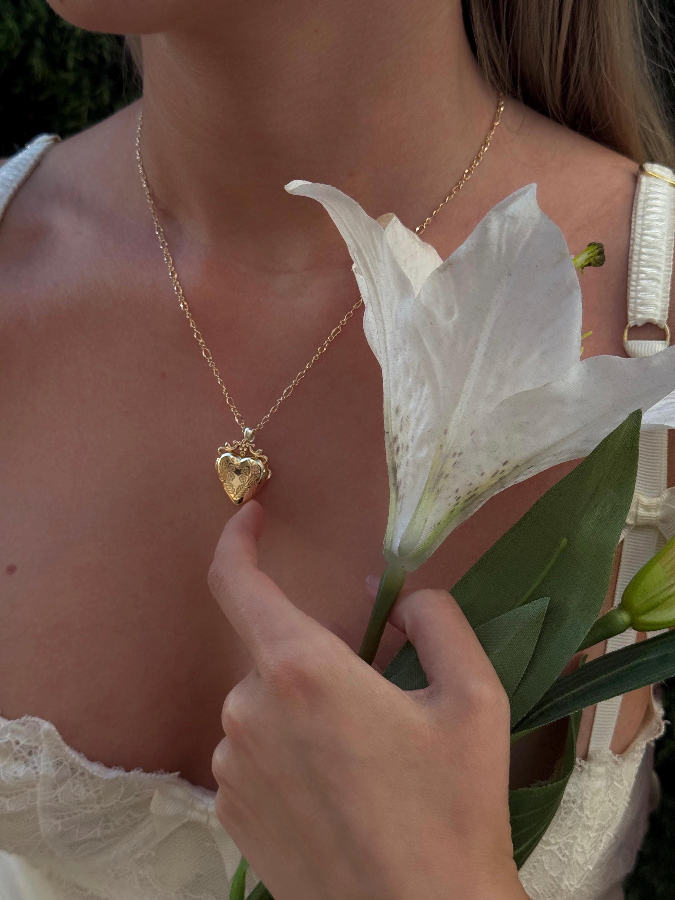Vintage Open Heart Locket, 8 / 9