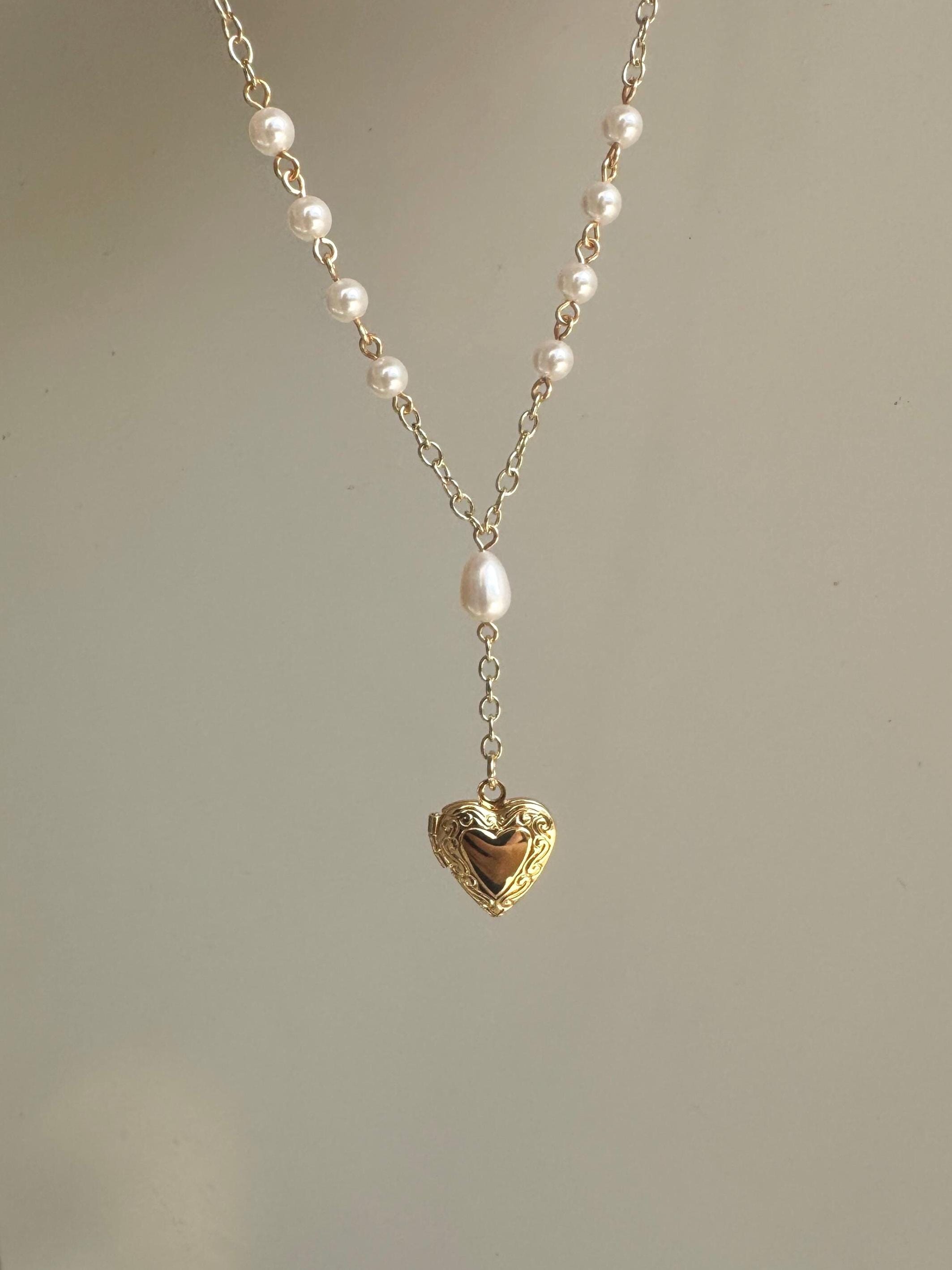 Vintage Pearl Rosary, 2 / 6